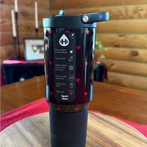 HydroJug Queen of Hearts Black Bottle